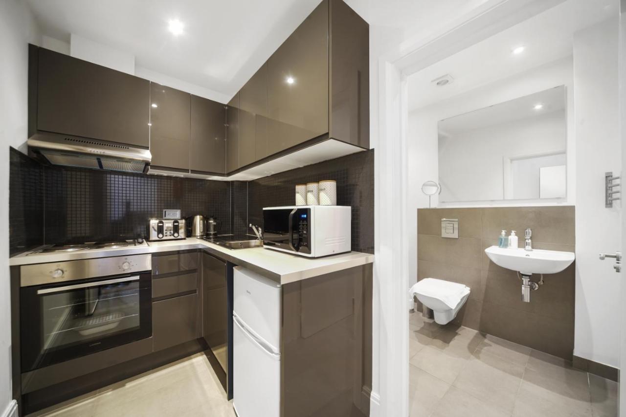 Studio Apartment By Homely Stays London Bagian luar foto