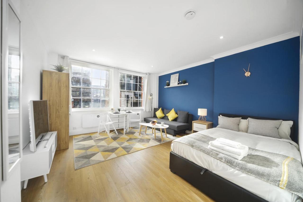 Studio Apartment By Homely Stays London Bagian luar foto